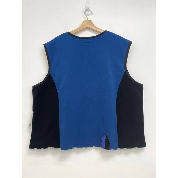 Red Rover Fleece Art to Wear Embroidered Applique Mixed Media Artsy Vest - 3X - Picture 2 of 10